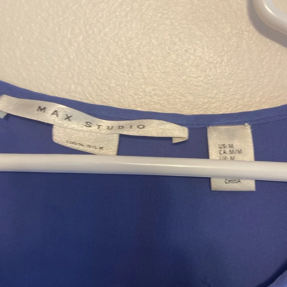 Blouse - Picture 2 of 3